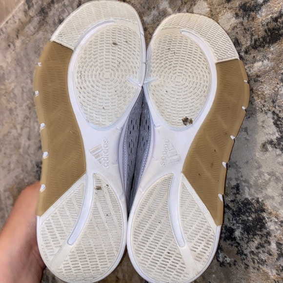 Gray Adidas shoes - Picture 4 of 4